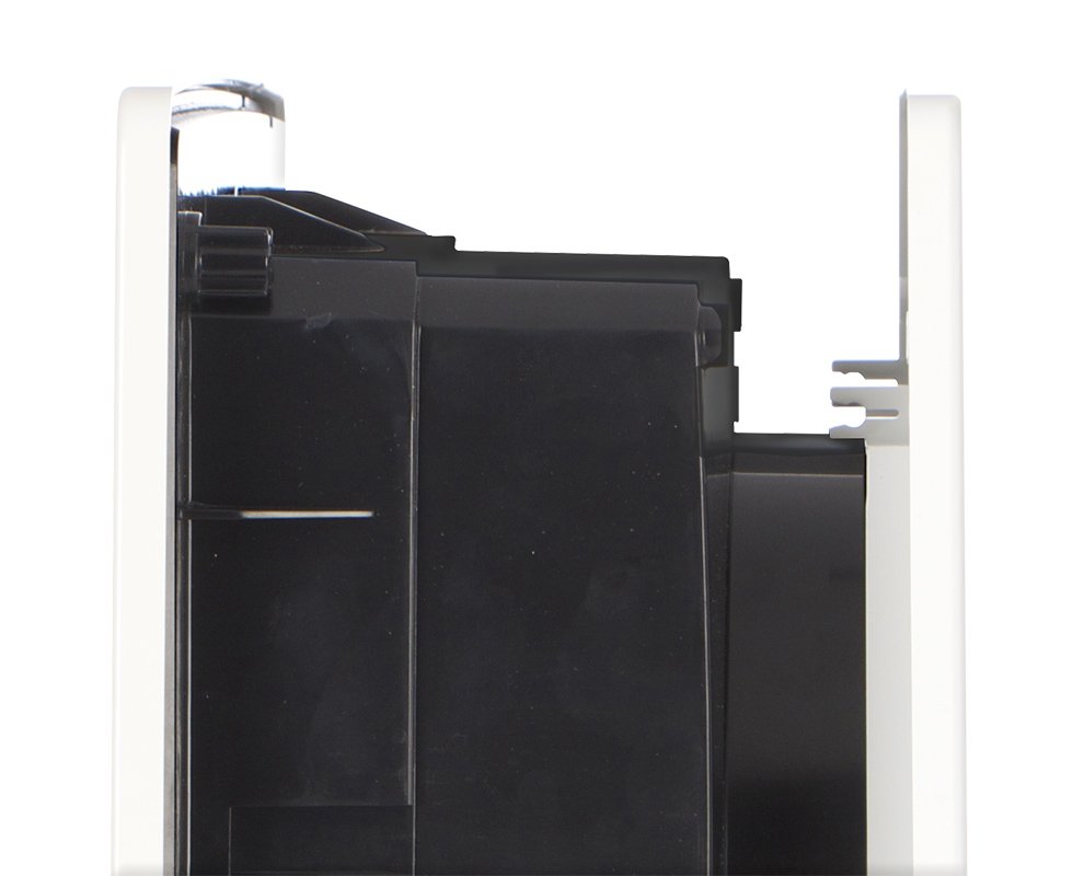 "Vortice VARIO ARI LL S ankastre duvar tipi fan, otomatik panjurlu ve uzun ömürlü motorlu, kompakt aksiyel fan görünümü."